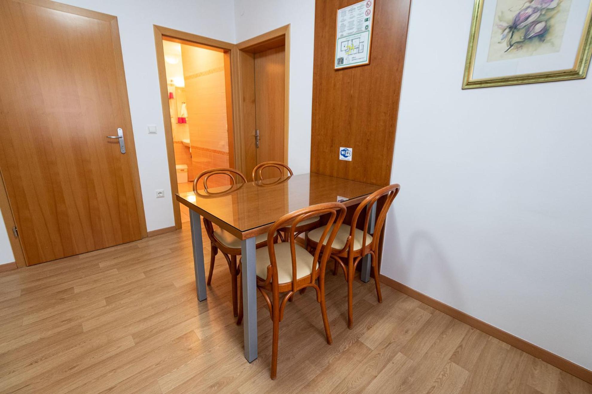 Straza Apartmaji In Sobe Ramar מראה חיצוני תמונה