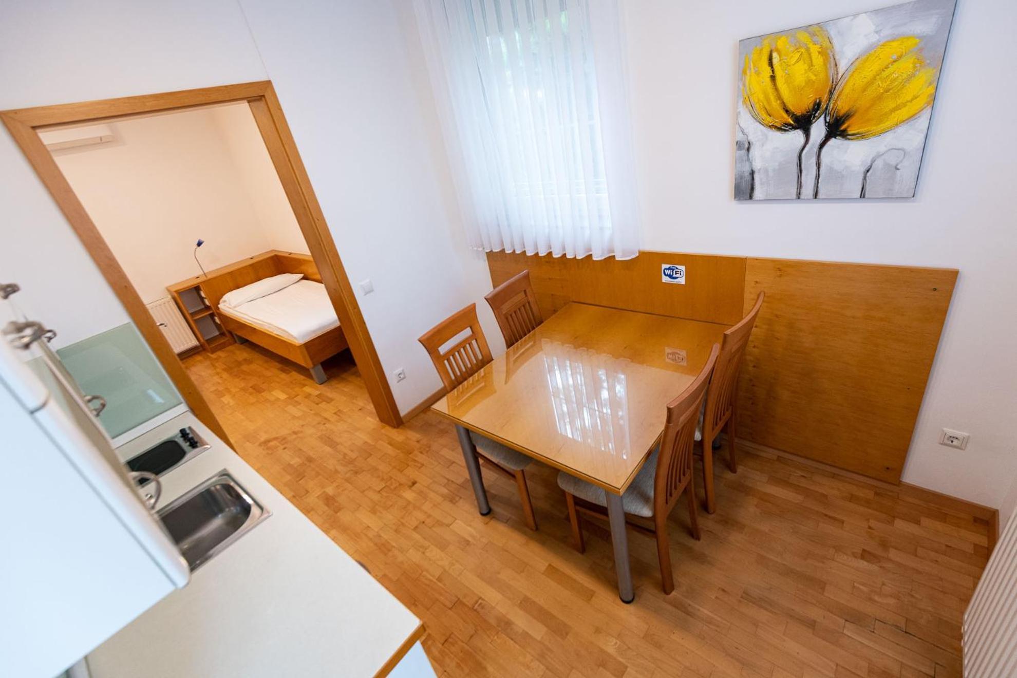Straza Apartmaji In Sobe Ramar מראה חיצוני תמונה